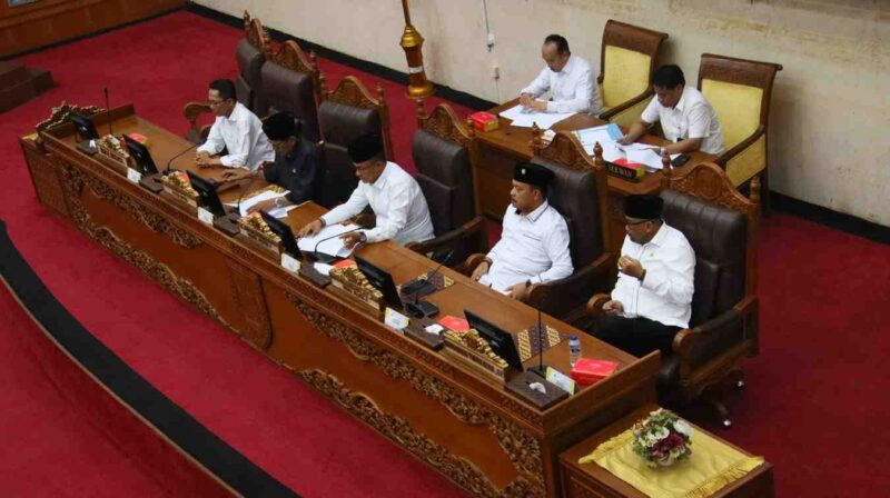 Pengesahan Rancangan Peraturan Daerah (Ranperda) Penyelenggaraan Administrasi Kependudukan (Adminduk) belum bisa diketok beberapa hari lalu. Foto:Istimewa