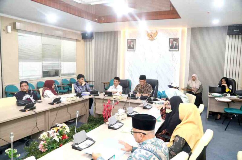 Setelah rapat maraton sehari sebelumnya, Pansus kembali menggelar pembahasan lanjutan bersama Tim Pemerintah Kota Batam, Kamis (19/2/2026). Foto:Ist