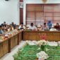 RDPU dengan pihak terkait DPRD Batam soal markup harga rumah subsidi, Jumat (20/2/2026). Foto:Istimewa