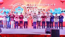 Wakil Wali Kota Batam Li Claudia Chandra tengah saat perayaan Cap Go Meh beberapa hari lalu. Foto:Dok. Diskominfo Batam