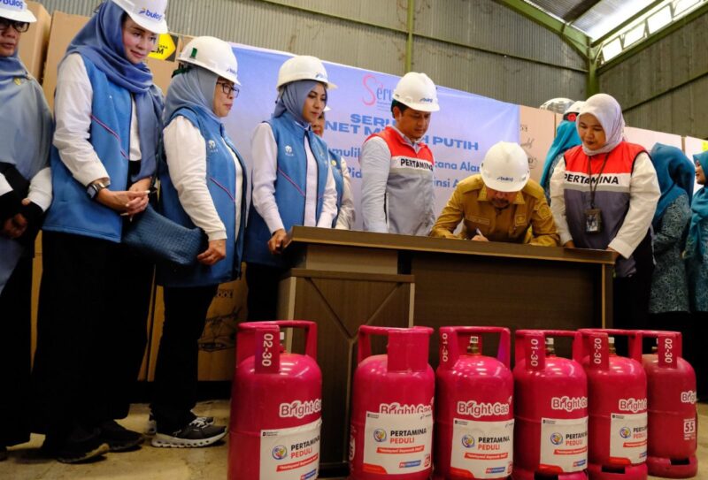 Pertamina Patra Niaga aktifkan sumur bor dan bagikan Gas untuk warga terdampak bencana di Pidie Jaya. Foto:Istimewa