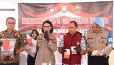 Kabid Humas Polda Kepri, Nona Pricillia Ohei, pimpin ungkap kasus sepanjang Januari hingga 11 Februari 2026 di lobi utama Polda Kepri, Kamis (12/2/2026). Matapedia6.com/Dok Humas Polda