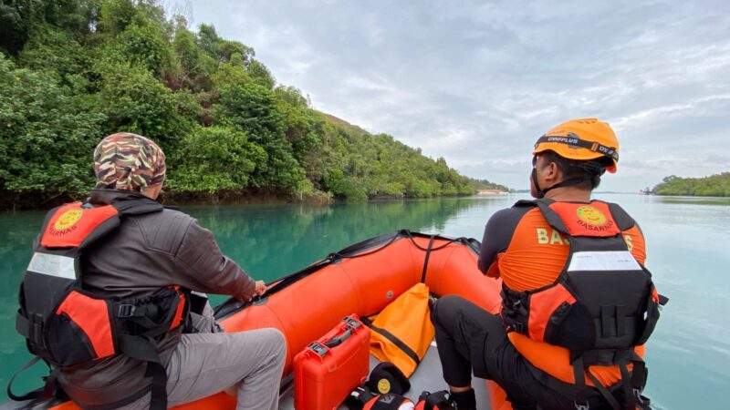 Tim SAR gabungan tengah mencari korban yang lompat dari jembatan tiga Barelang pada Rabu (18/2). Foto:Istimewa