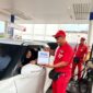 Petugas SPBU di salah satu wilayah Medan. Foto:Ist 