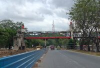 Pembatas jalan dipasang dilokasi pelayaran jalan R Suprapto mulai dari Simpang Muka Kuning hingga depan Rusun Muka Kuning, Selasa (24/2/2026). Matapedia6.com/Luci