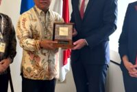 Anggota/Deputi BP Batam bersama para investor. Foto:Ist