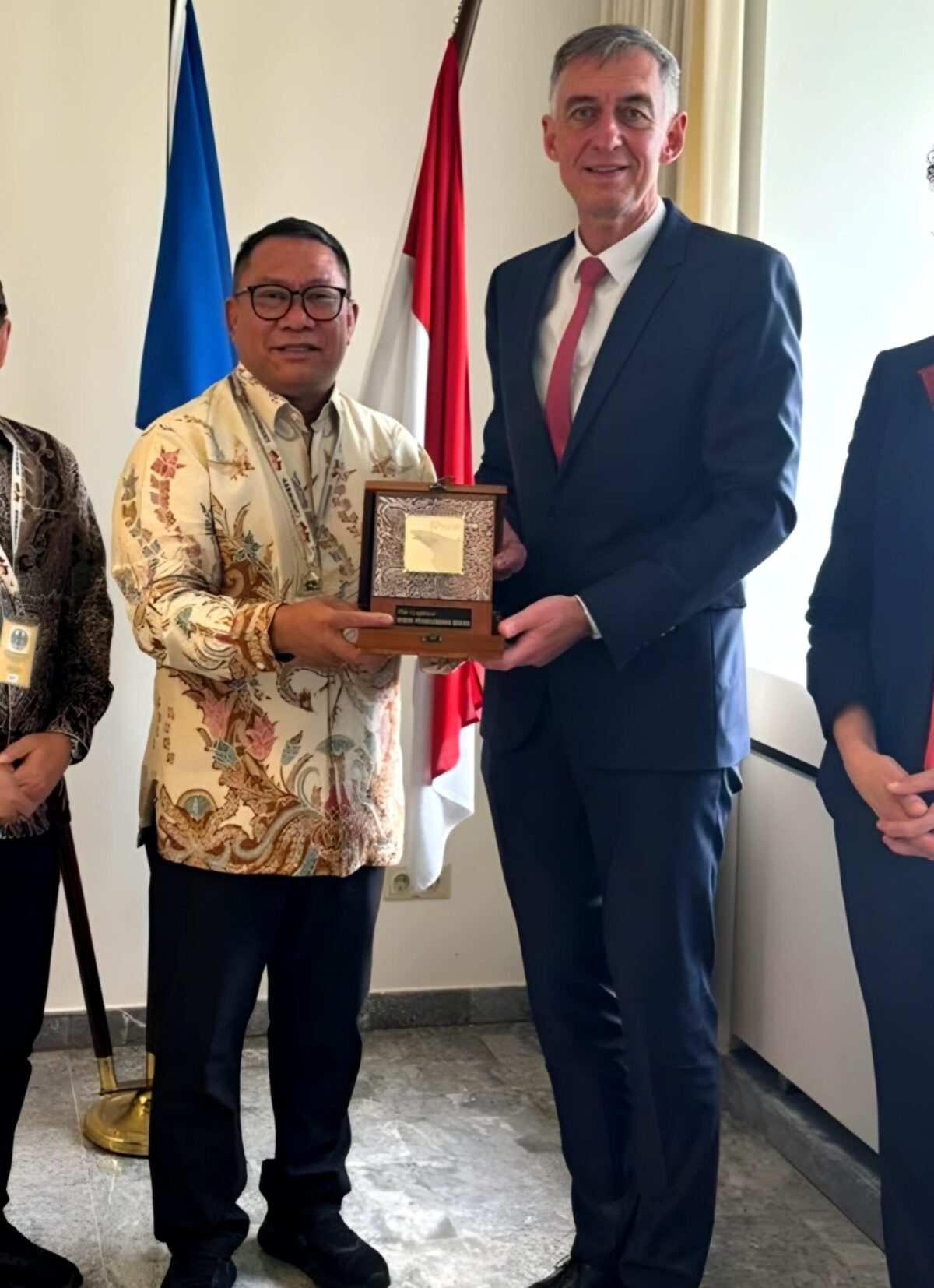 Anggota/Deputi BP Batam bersama para investor. Foto:Ist