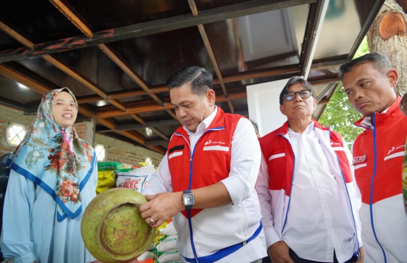 Komisaris Pertamina tinjau KDMP di Medan beberapa hari lalu. Foto:Istimewa