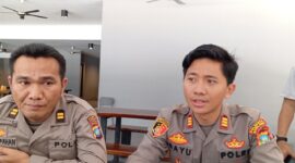 Kapolsek Batu Aji AKP Bayu Rizki Subagyo didampingi Waka Polsek Batu Aji dalam kopi morning dengan media, Selasa (10/2/2026). Foto:Rega/matapedia