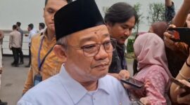 Menteri Pendidikan Dasar dan Menengah, Abdul Mu'ti, saat memberikan keterangan kepada awak media di Jakarta, Sabtu (14/2/2026). Matapedia6.com/Nett