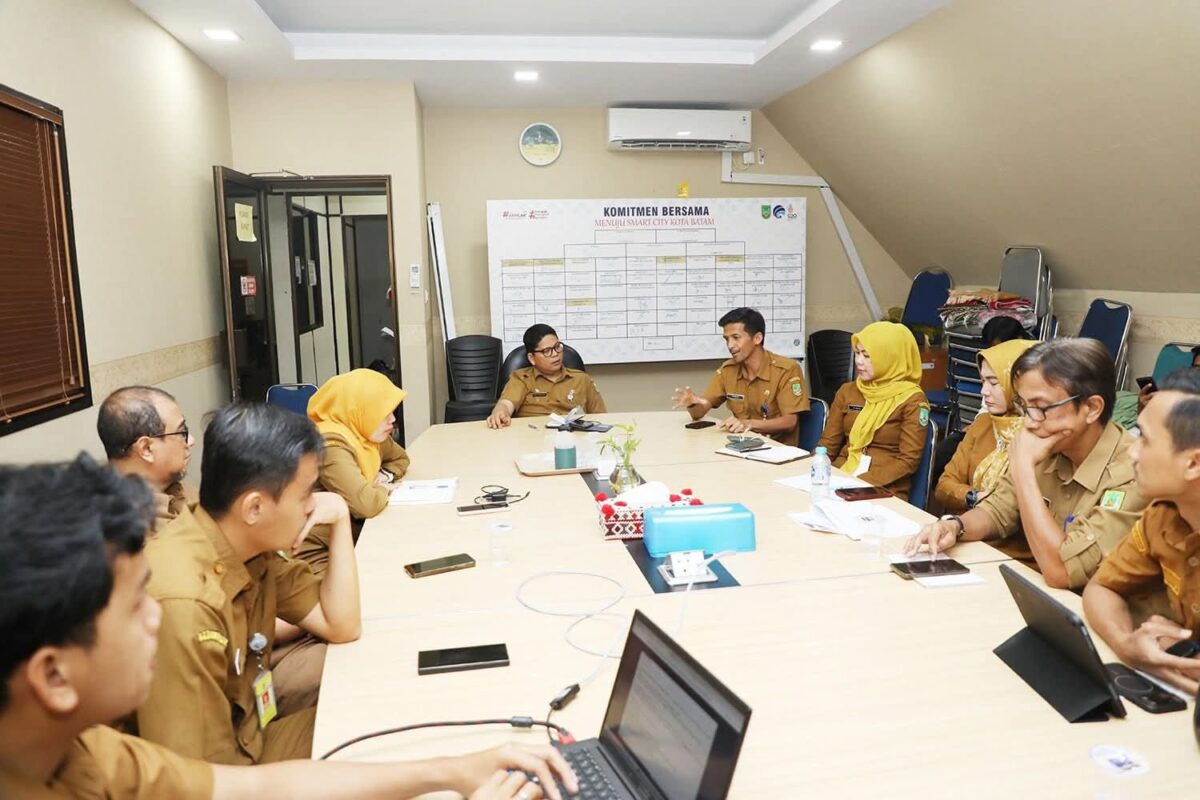 Kepala Diskominfo Batam, Rudi Panjaitan, mengapresiasi kinerja seluruh pegawai yang dinilainya berperan besar dalam capaian tersebut. Foto:Istimewa