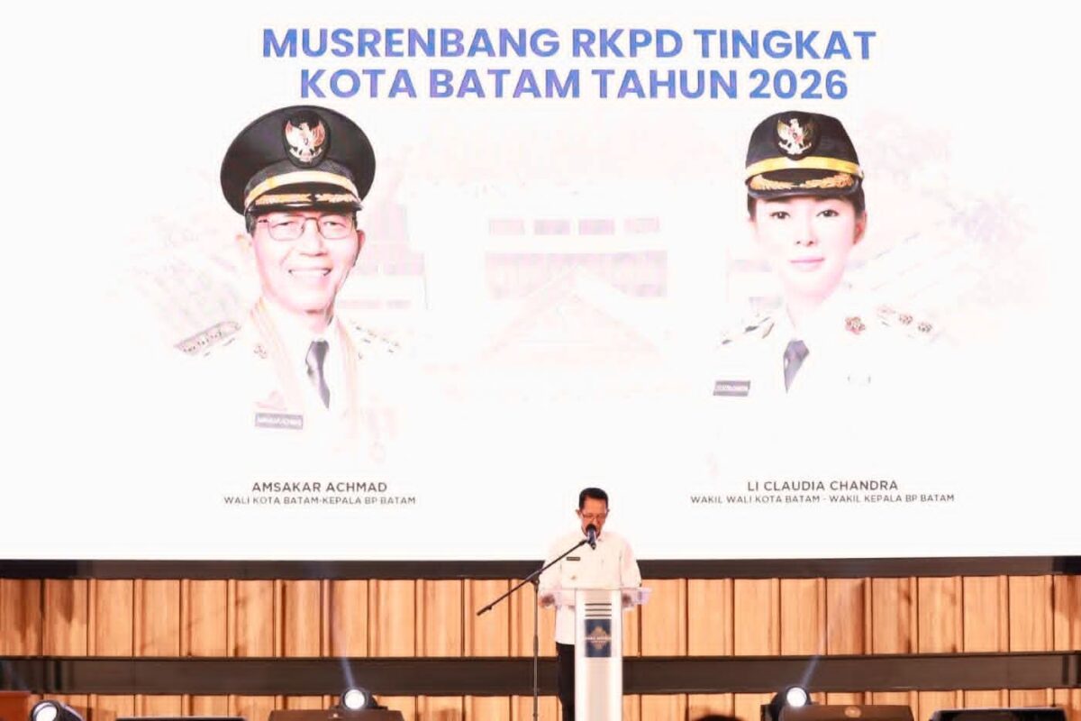 Wali Kota Batam Amsakar Achmad saat memberikan pengarahan pada pembukaan musrembang tingkat Kota Batam, yang dilaksanakan di Grand Mercure Batam Centre, Kamis (5/3/2026). Mataledia6.com/Diskominfo