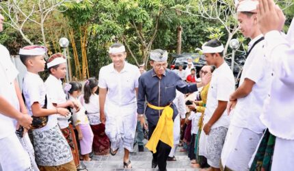 Wali Kota Batam Amsakar Achmad saat menghadiri hari raya Nyepi di Kota Batam, Rabu (18/3/2026.