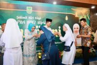 Warga Batam yang datang pada open House wali kota Batam sekaligus kepala BP Batam Amsakar Achmad di wisma BP Batam, Sekupang, Kota Batam, Sabtu (21/3/2026). Matapedia6.com/Diskominfo