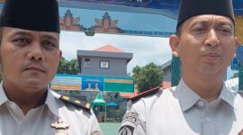 Kepala Lapas Kelas IIA Batam, Yosafat Rizanto di dampingi Kepala Pengamanan Lapas saat memberikan komentar remisi IdulFitri di Lapas Kelas IIA Batam, Sabtu (21/3/2026). Matapedia6.com/Luci

