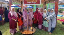 Silaturahmi masyarakat Matua. Foto:Yogi/matapedia