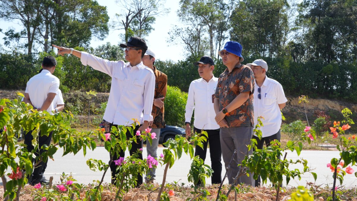 Kepala BP Batam sekaligus Wali Kota Batam Amsakar Achmad saat hari pertama masuk kerja usai Idulfitri, Rabu (25/3/2026). Foto:Istimewa