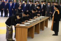 Pelantikan komisioner OJK. Foto:Istimewa