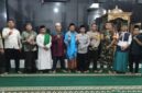 Polsek Batu Aji bersama masyarakat salat Istisqa. Foto:Istimewa