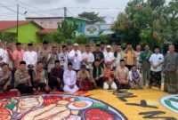 Polsek Batu Aji bersama masyarakat usai salat Istisqa pada Minggu (29/3/2026). Foto:Istimewa