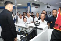 Amsakar dan Li Claudia sidak ke pelabuhan Batam Center dan Harbourbay, Selasa (31/3/2026). Foto:Humas BP Batam