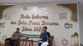 Kepala OJK Kepri, Sinar Danandjaya saat buka puasa bersama media Gathering, Selasa (3/3/2026). Foto:Rega/matapedia