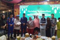 Kepala BP Batam Amsakar Achmad dan Ketua Iperindo Kepri Ali Ulai serta Sekretaris Iperindo Tia saat buka puasa bersama, Kamis (5/3/2026). Foto:Rega/matapedia