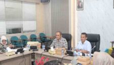 Ketua Pansus Muhammad Yunus memimpin langsung rapat, didampingi Wakil Ketua Surya Makmur Nasution pada Selasa (31/3/2026). Foto:Dok.Sekwan