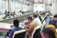 KPK bersama dengan DPRD Batam di Ruang Rapat Serbaguna DPRD Batam, Selasa (7/4/2026). Foto:Istimewa