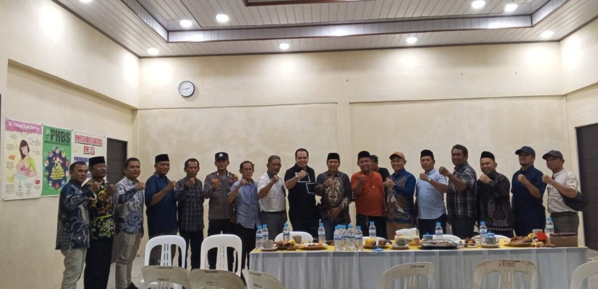 Wakil Ketua Komisi III DPRD Kota Batam, H Arlon Veristo, turun langsung ke Perumahan Maetri Indah, Kelurahan Buliang, Kecamatan Batu Aji, Kamis (2/4/2026). Foto:Rega/matapedia