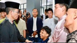 Wali Kota Batam Amsaka Achmad saat acara halal bihalal di Tanjung Sengkuang, Jumat (3/4/2026). Foto:Diskominfo Batam