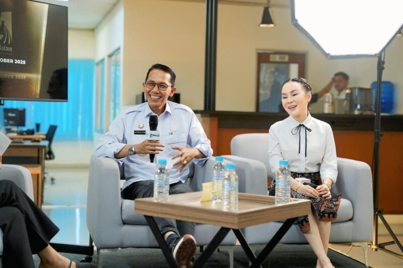 Kepala BP Batam Amsakar Achmad dan Wakil Kepala BP Batam Li Claudia Chandra. Foto:Ist
