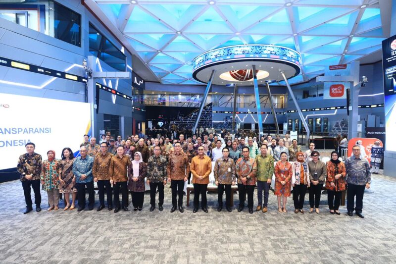 OJK dan Bursa Efek Indonesia dan KSEI. Foto:Ist