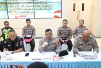 Kasat Lantas Polres Barelang Kompol Afiditya Arief Wibowo dalam konferensi pers kasus vira tabrak lari, Sabtu (4/4/2026). Foto:Humas Polresta Barelang