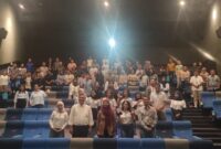 Pejabat Rumah sakit Awal Bros Group Batam saat mengikuti nonton bareng bersama provider Alkes dalam rangka halal bihalal di grand mall Batam, Kamis (9/4/2026). Matapedia6.com/Luci