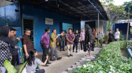 Paving block hasil inovasi RSBP Batamelalui penerapan teknologi Sterilwave,yang digunakan di sekitar rumah sakit, Kamis (9/4/2026). Matapedia6.com/Dok RSBP