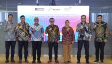 Direktur Strategic Portfolio Telkom Seno Soemadji (kedua dari kanan) dan Direktur Strategi & Pengembangan Bisnis PGN Mirza Mahendra (kedua dari kiri) dalam agenda ini di Jakarta, (10/4/2026). Foto:Telkom