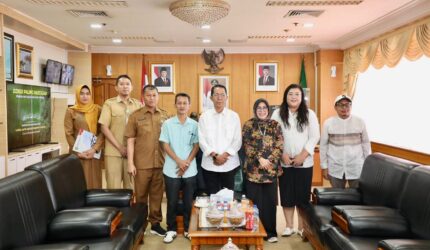 Tim Pansus Perda LAM DPRD Batam temui wali Kota Batam Amsakar Achmad bahas penguatan perda dari segi anggaran, di kantor wali Kota Batam, Senin (20/4/2026). Matapedia6.com/Diskominfo