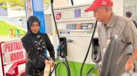 Operator SPBU di wilayah Medan. Foto:ist