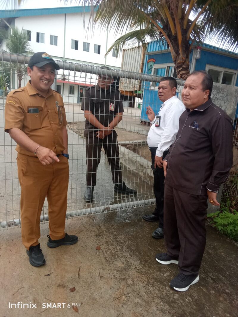 DPRD Batam bersama Disnaker sidak di salah satu perusahaan wilayah Kabil. Foto:Istimewa