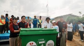 BP Batam bersama Kementerian Transmigrasi, Forkopimda, PT MEG, dan warga Tanjung Banon menggelar gotong royong besar di kawasan Rempang Eco City, Rabu (22/4/2026). Foto:Humas BP Batam