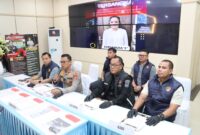 Polisi ekspos kasus penggelapan mobil rental di Batam, Kamis (23/4/2026). Foto:Ist