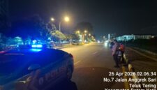 Anggota patroli Polsek Batam Kota saat di lokasi dugaan balap liar, Minggu (26/4/2026). Foto:Humas Polresta Barelang