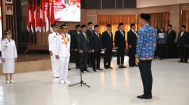 Wali Kota Batam Amsakar Achmad saat pimpin upacara otda pada Senin (27/4/2026). Foto:Diskominfo