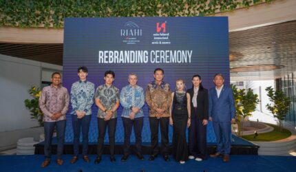 Jajaran pengembang kawasan dan menajemen foto bersama usai soft opening sekaligus rebranding dari Swiss-Belhotel, Harbour Bay Batam, Selasa (28/4/2026). Matapedia6.com/Luci