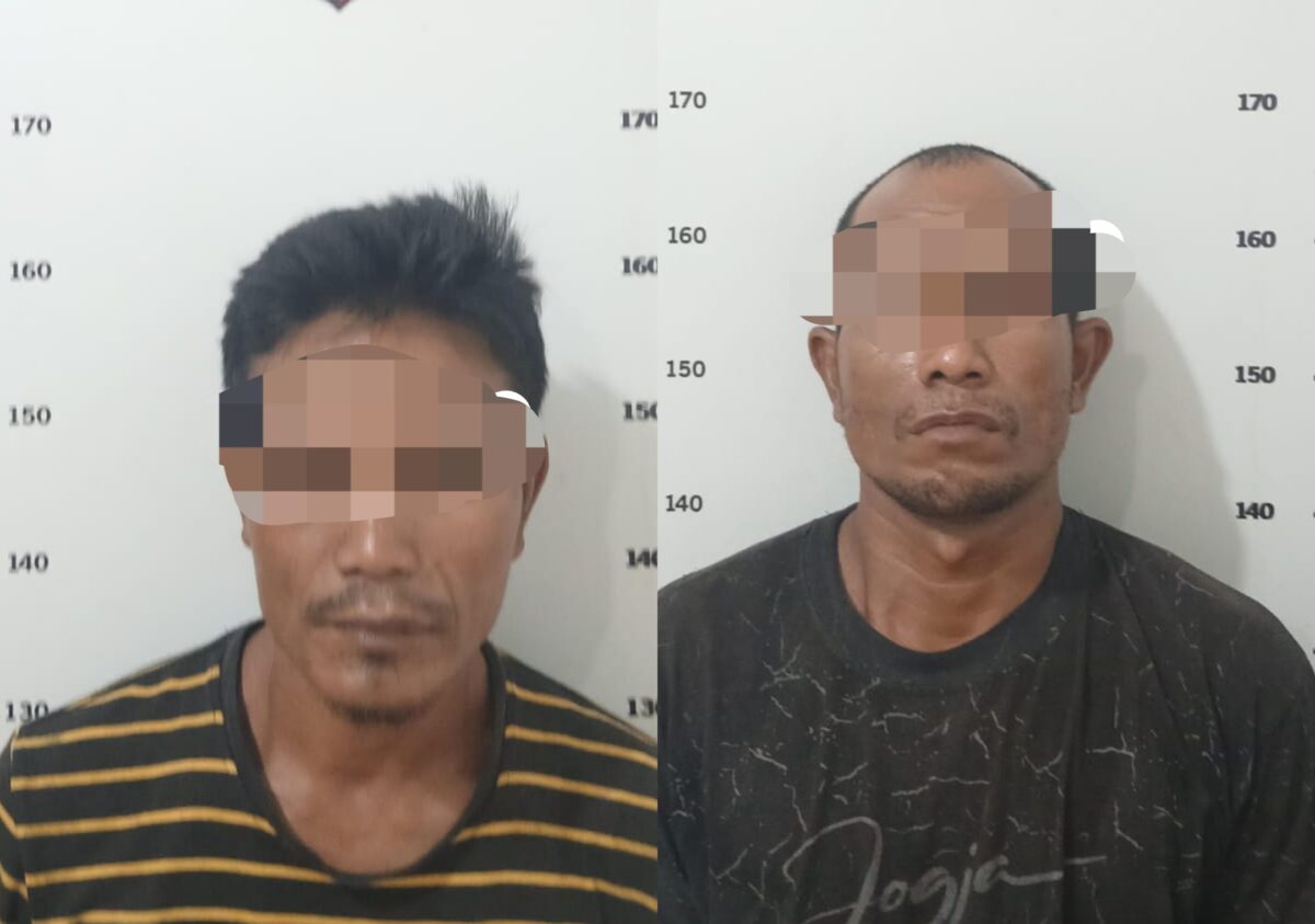 Kedua tersangka saat diamankan di Polsek Sagulung. Foto:Ist