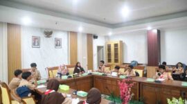 Kunjungan sekolah SMPIT ke DPRD Kota Batam pada Rabu (6/5/2026). Foto:Sekwan