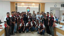 DPRD Batam dan Kapolresta Barelang serta para sopir truk pasir beberapa hari lalu. Foto:Ist