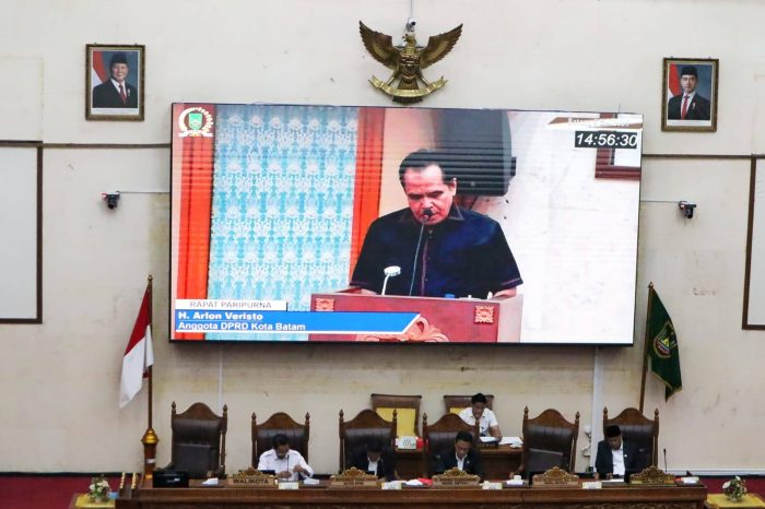 Anggota DPRD Kota Batam H. Arlon Veristo saat paripurna pada Rabu (6/5/2026). Foto:Istimewa