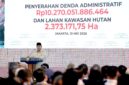 Presiden Prabowo Subianto menyaksikan penyerahan uang rampasan sebesar Rp10,2 triliun dalam kegiatan yang digelar di Kejaksaan Agung (Kejagung) pada 13 Mei 2026. Foto:Dok. Facebook/Prabowo Subianto
